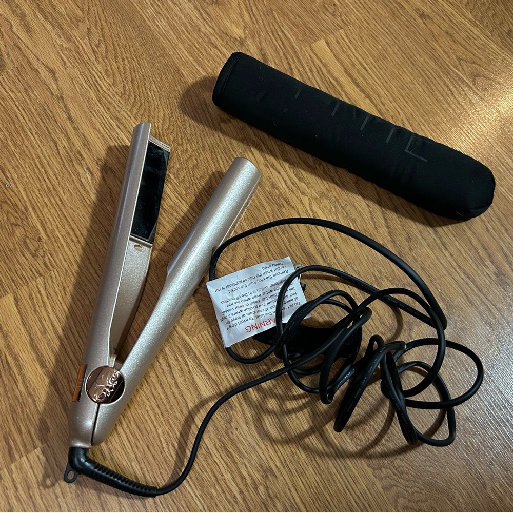 TYME Rose Gold Hair curling iron with Black Heat Sleeve